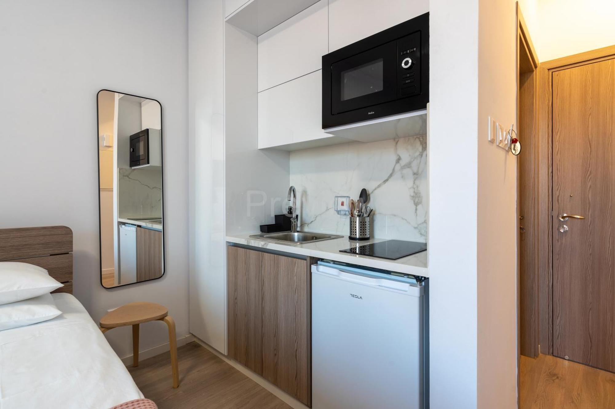 Le Voyageur By The Sea - Furnished Rooms Ларнака Екстер'єр фото