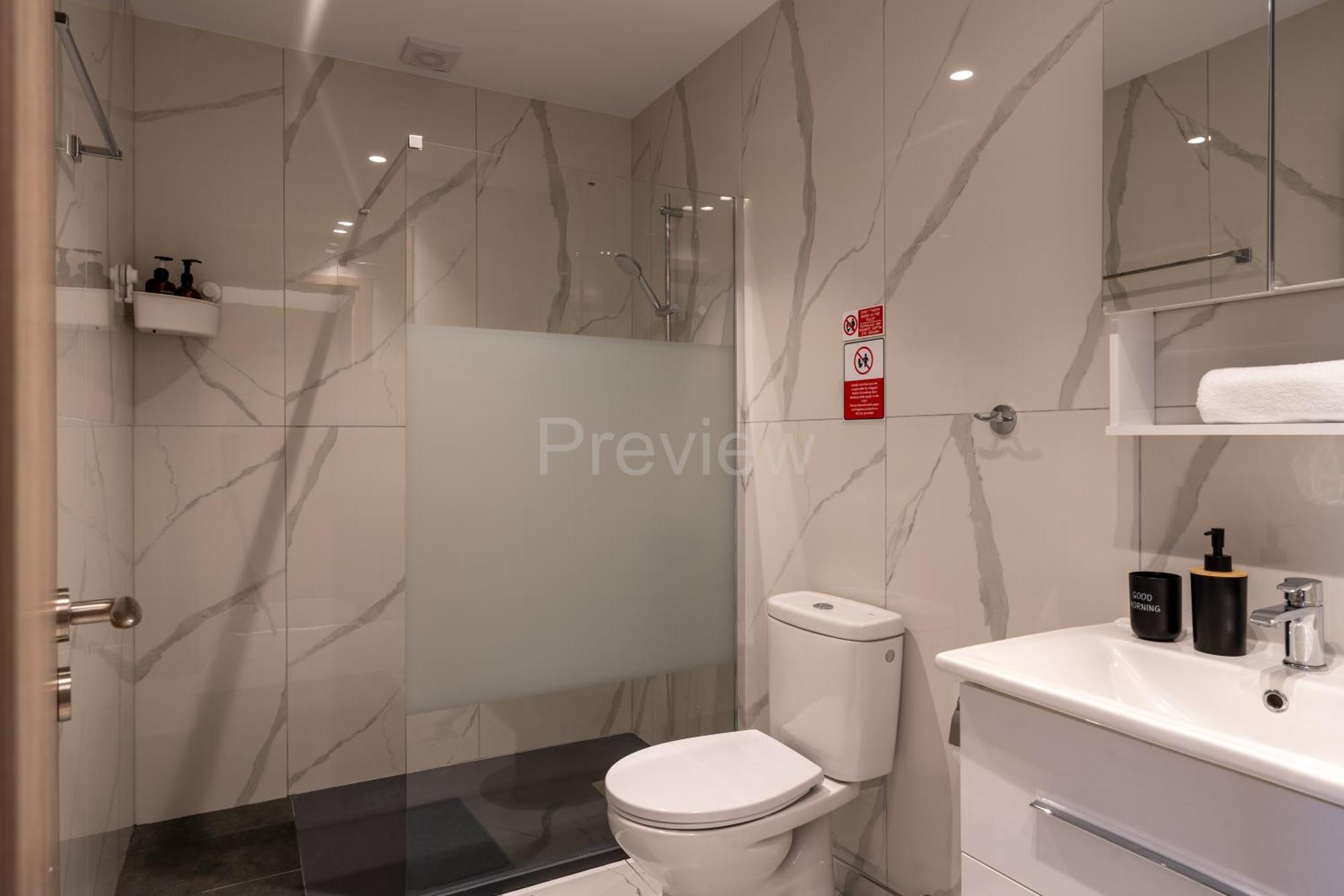 Le Voyageur By The Sea - Furnished Rooms Ларнака Екстер'єр фото