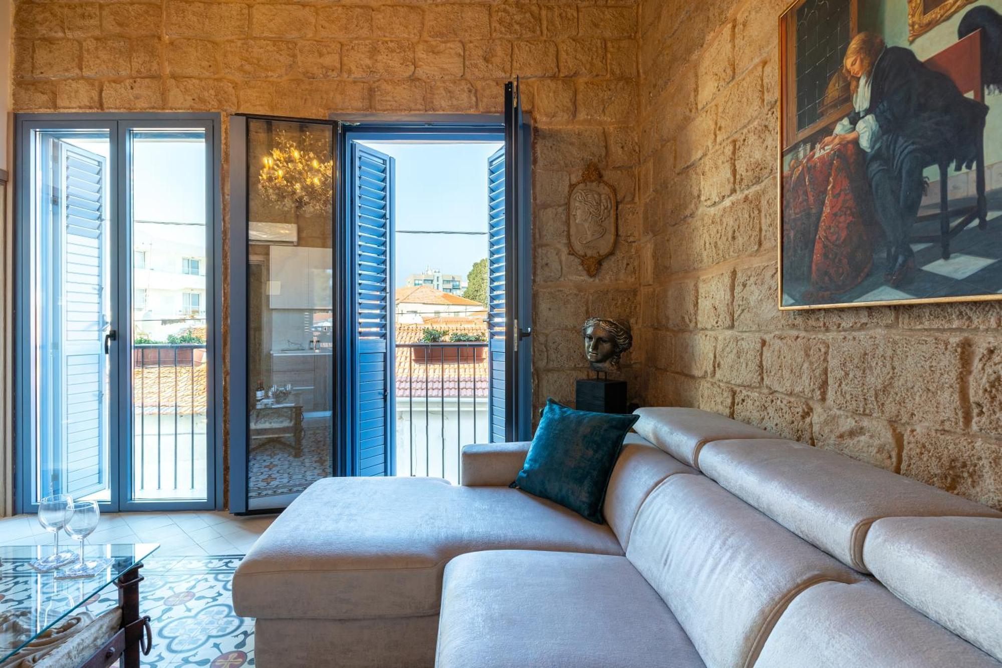 Le Voyageur By The Sea - Furnished Rooms Ларнака Екстер'єр фото