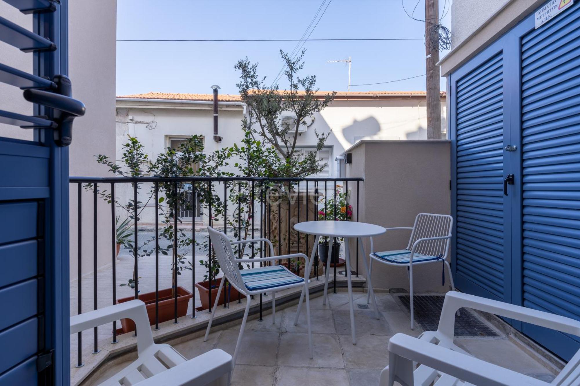 Le Voyageur By The Sea - Furnished Rooms Ларнака Екстер'єр фото