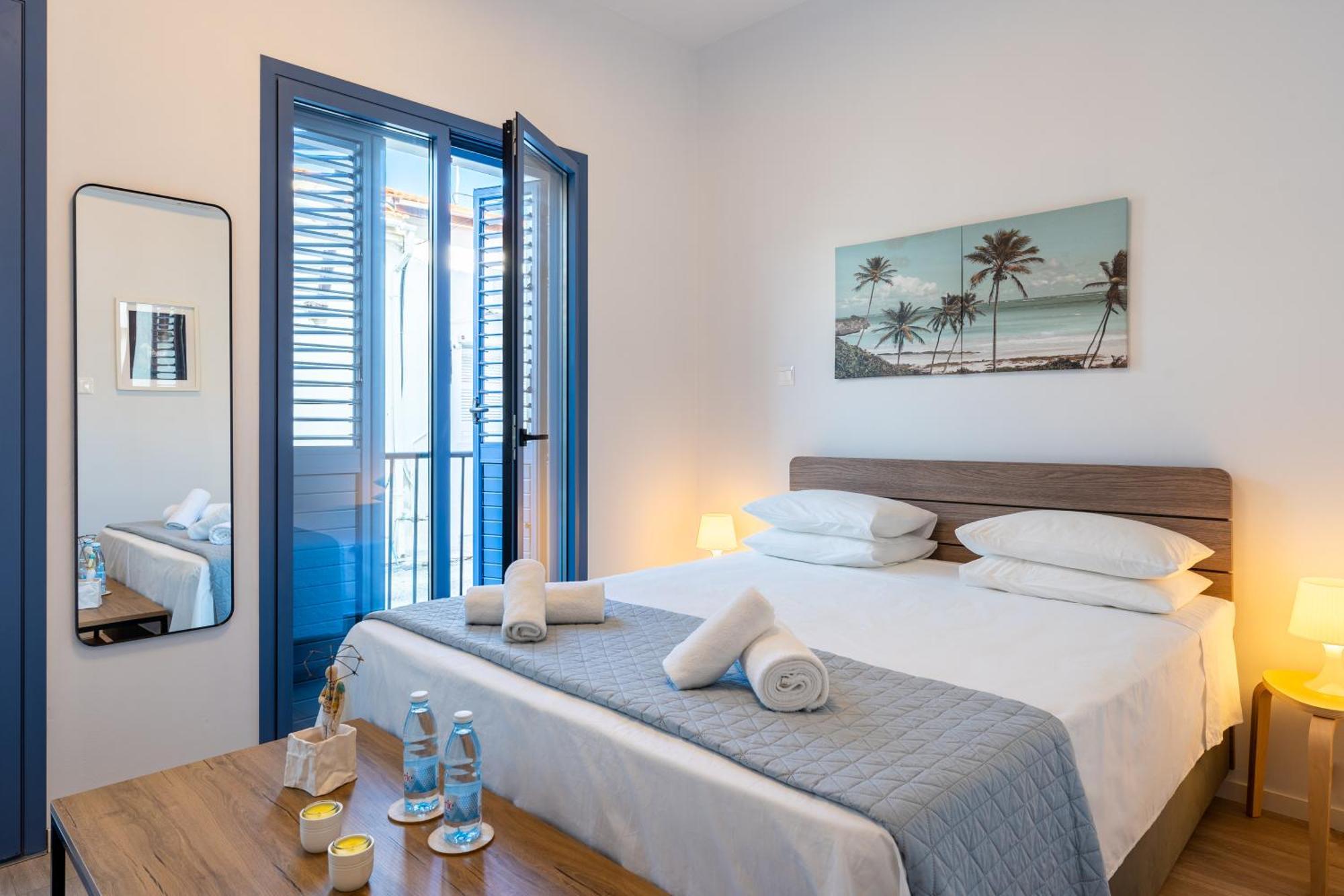 Le Voyageur By The Sea - Furnished Rooms Ларнака Екстер'єр фото